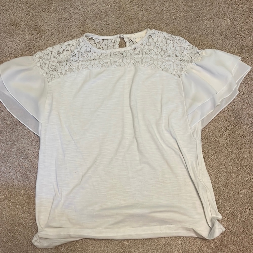 white shirt sleeve shirt with lace on top